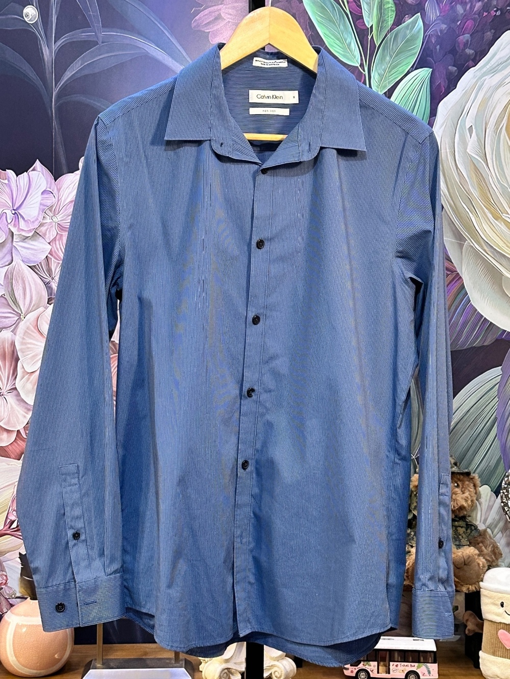Calvin Klein M Dress Shirt Minimalist Tailored Non-Iron Button-Down | Minor Flaw
